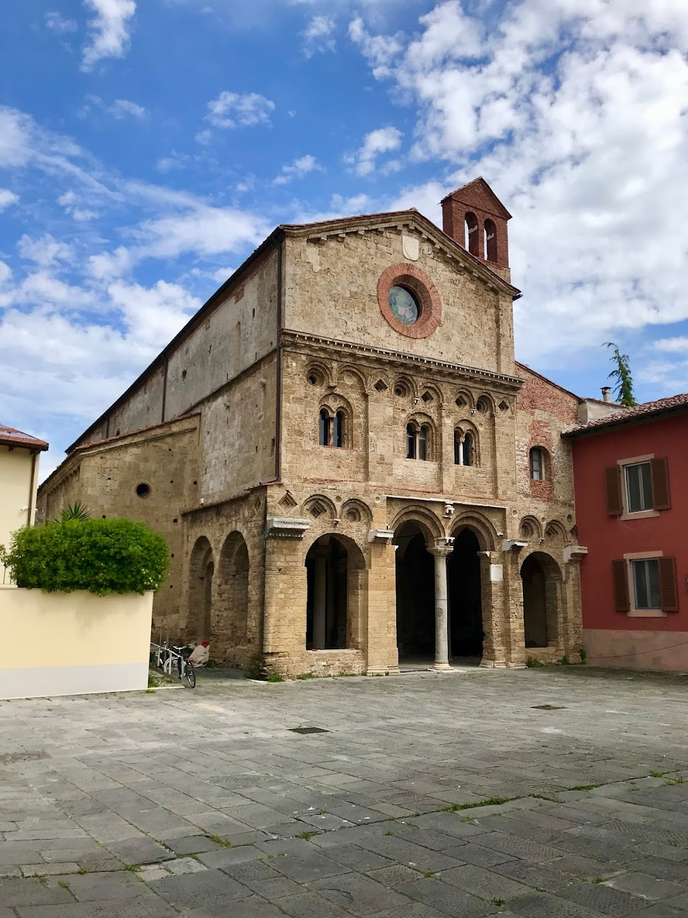 Il piccolo diavolo : Interiors Church