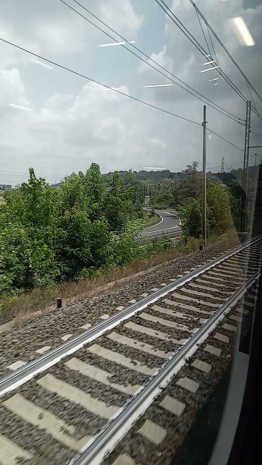 Il tradimento : as Livorno train station