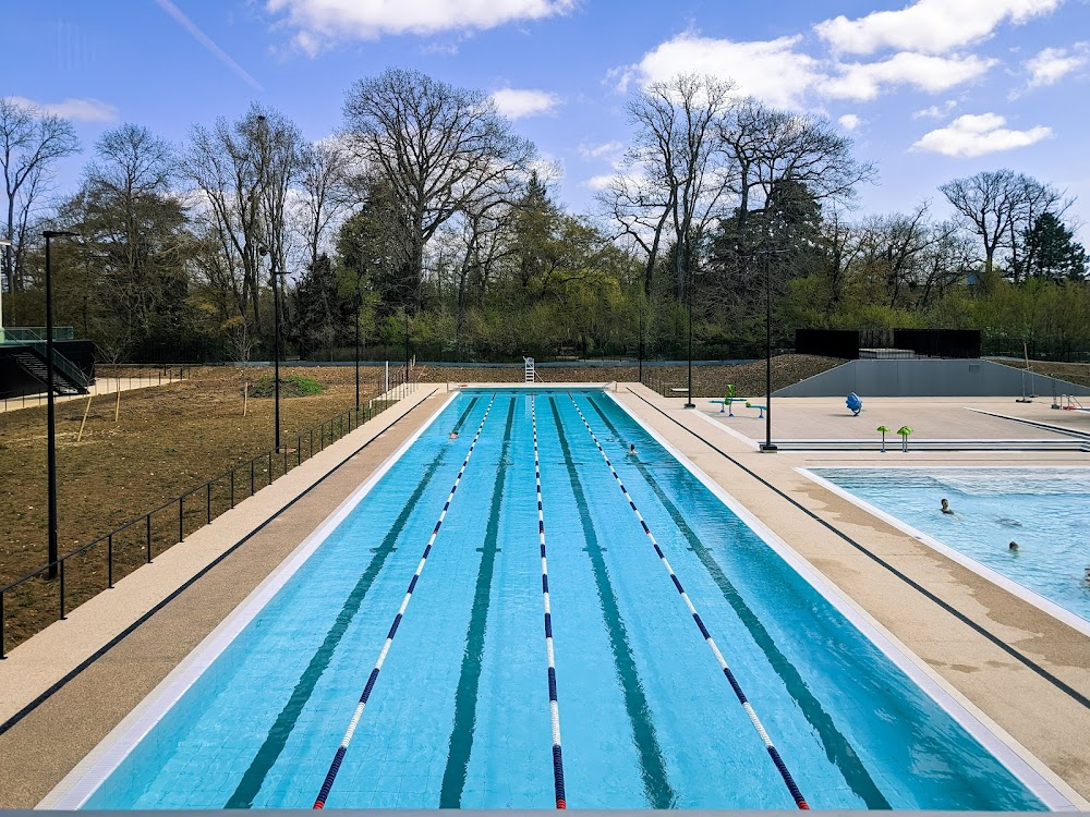 Il y a longtemps que je t'aime : swimming-pool