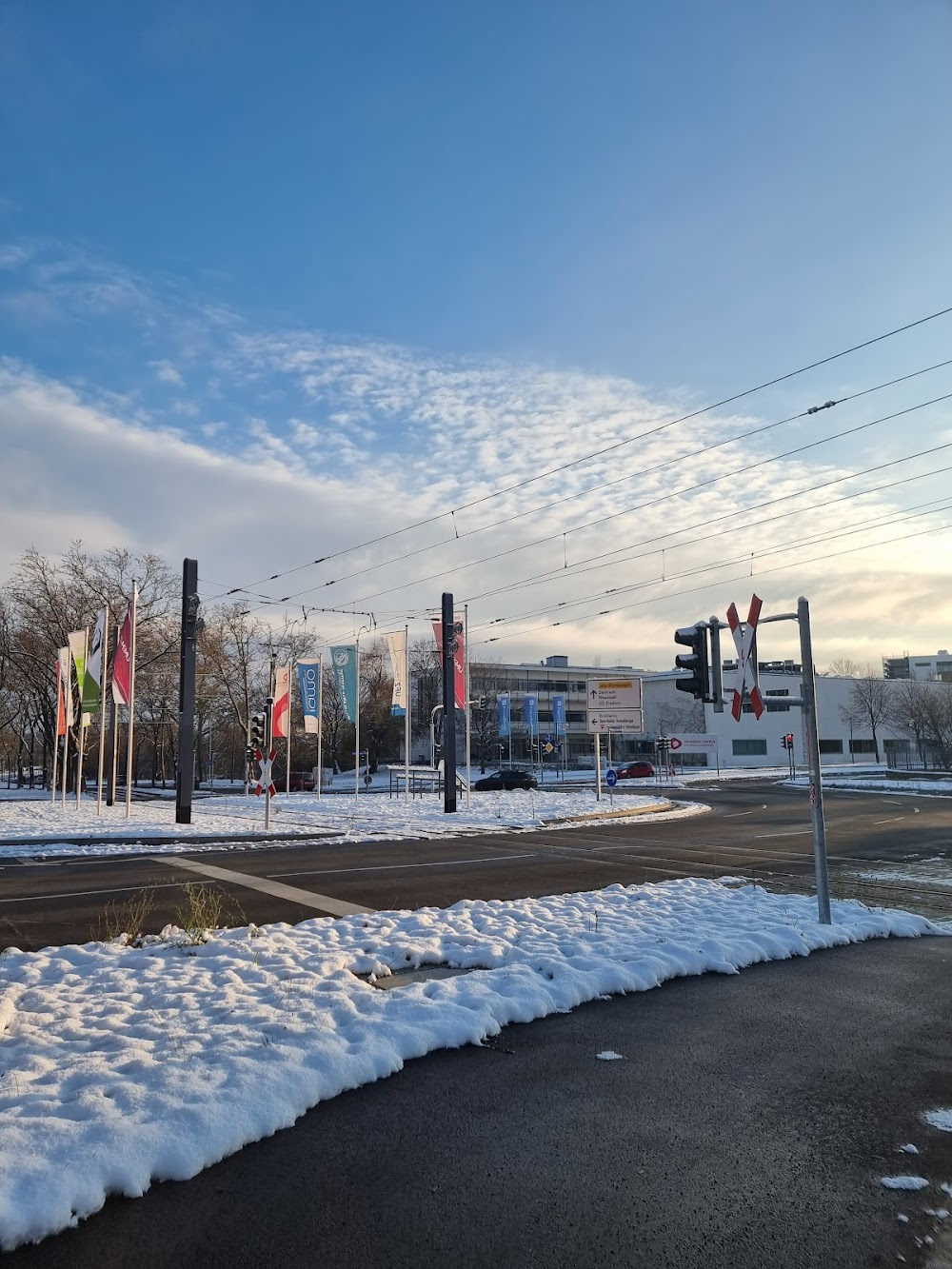 In aller Freundschaft - Die Krankenschwestern : exteriors: Volkmann-Klinikum