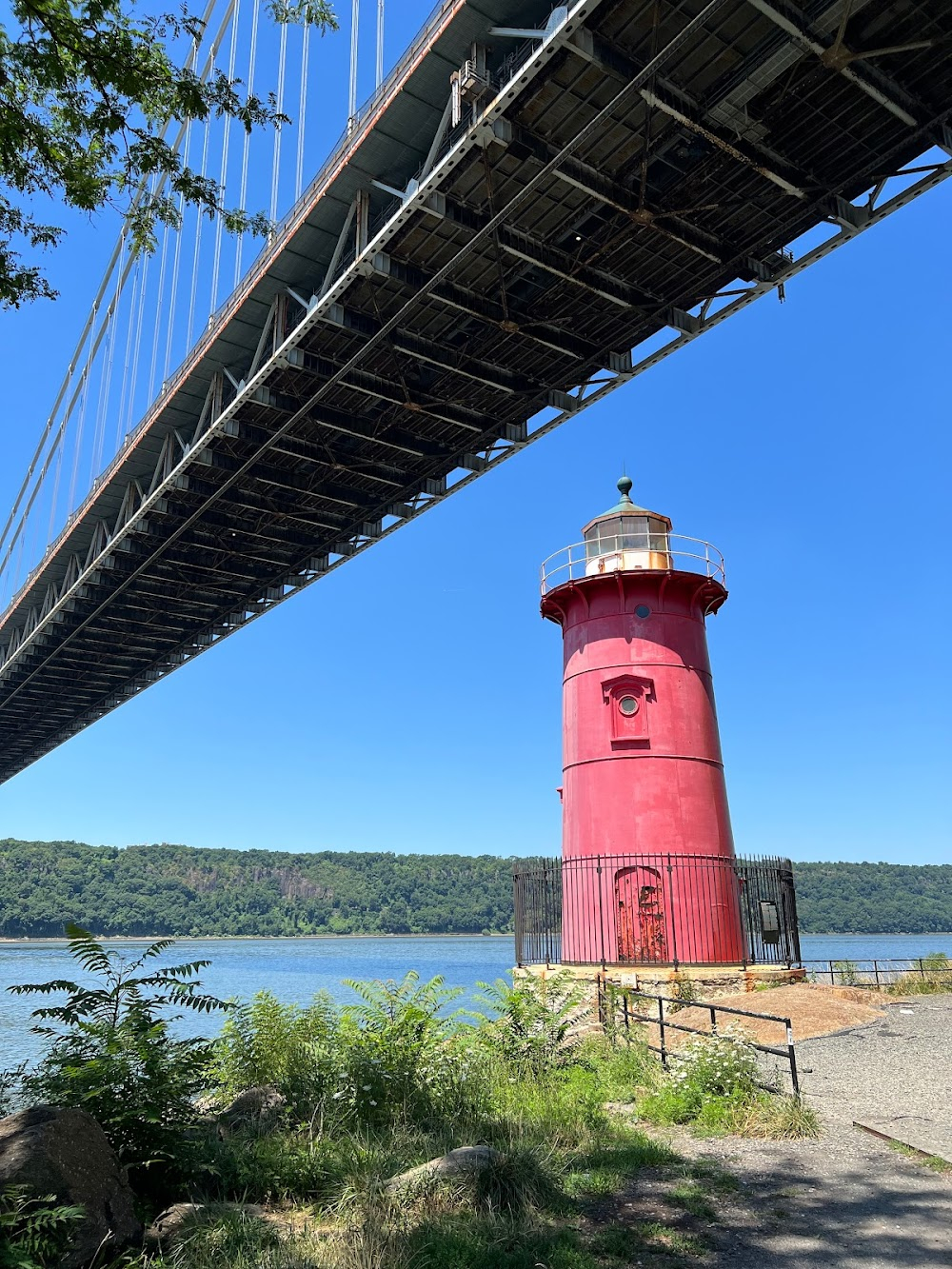 Dark Odyssey : Niki chases Yianni past this location next to the George Washington Bridge