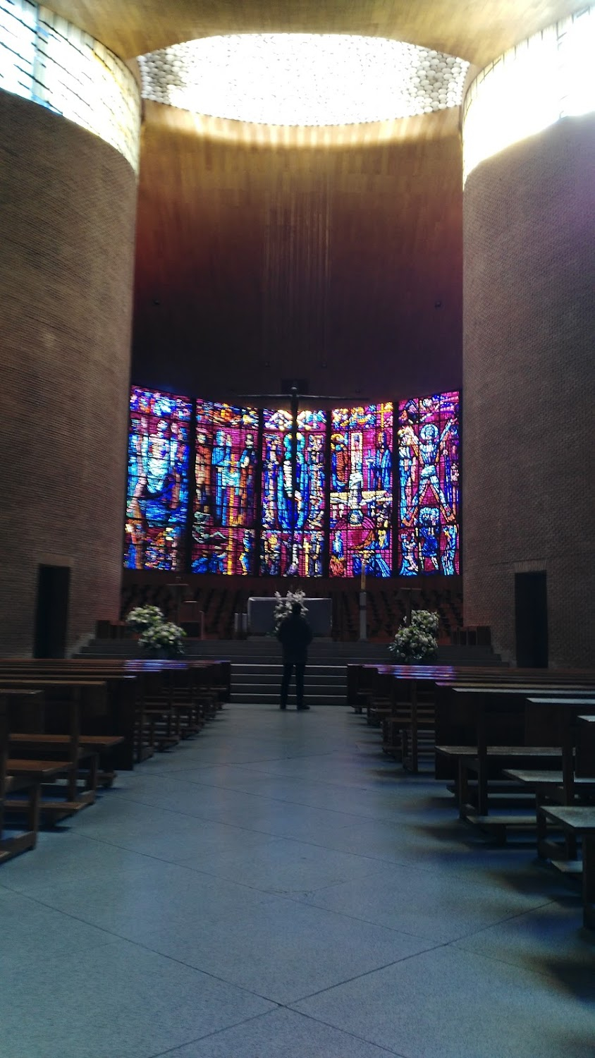 Incubo sulla città contaminata : church seen near film's climax