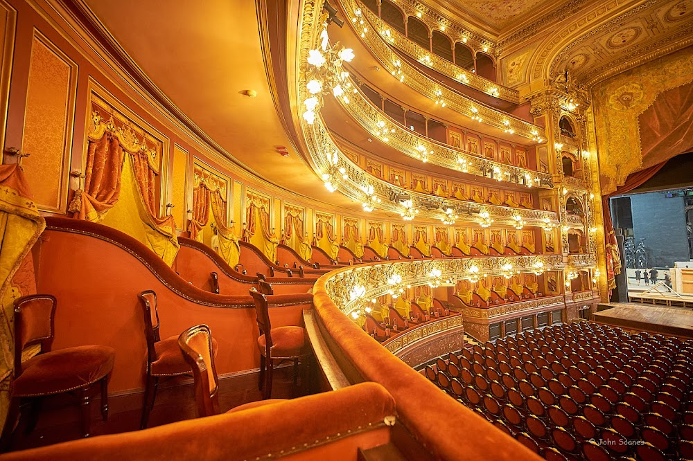 La pérgola de las flores : Teatro Colón de Buenos Aires