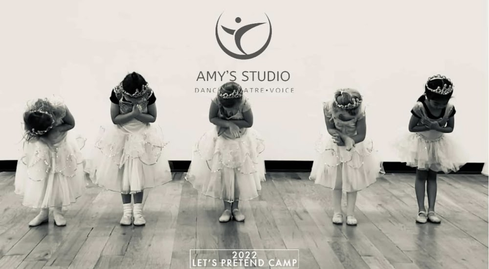 Into the Spotlight : Tap & ballet studio