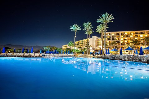 It's a Mad, Mad, Mad, Mad World : Exterior Chartered Plane scenes. Closed in 1968, today is the Omni Rancho Las Palmas Resort