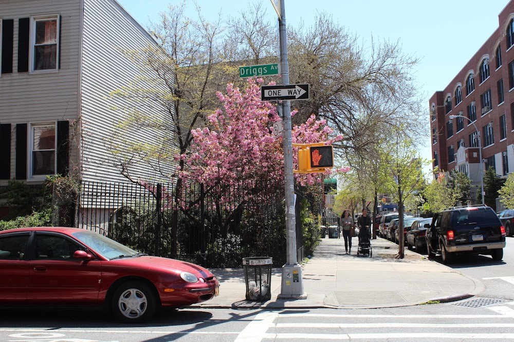 Jacob's Ladder : Women on the street sing to Jacob