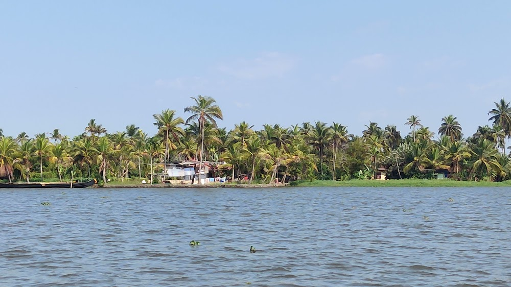 Chirakodinja Kinavukal : location