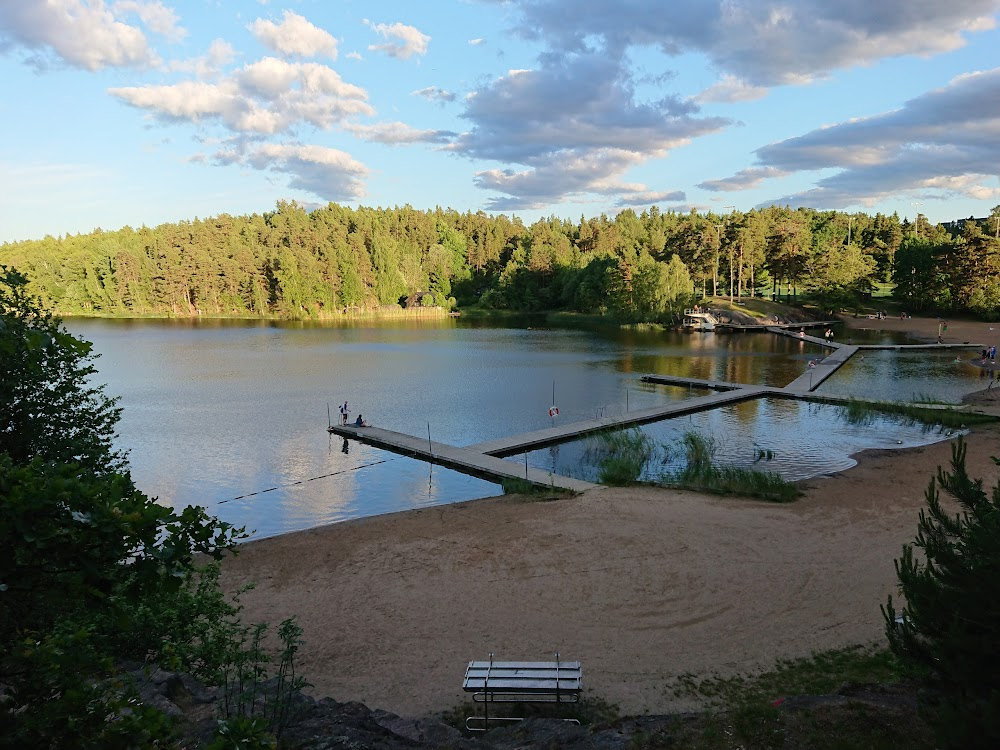 Jerry : Rösjöskogens naturreservat