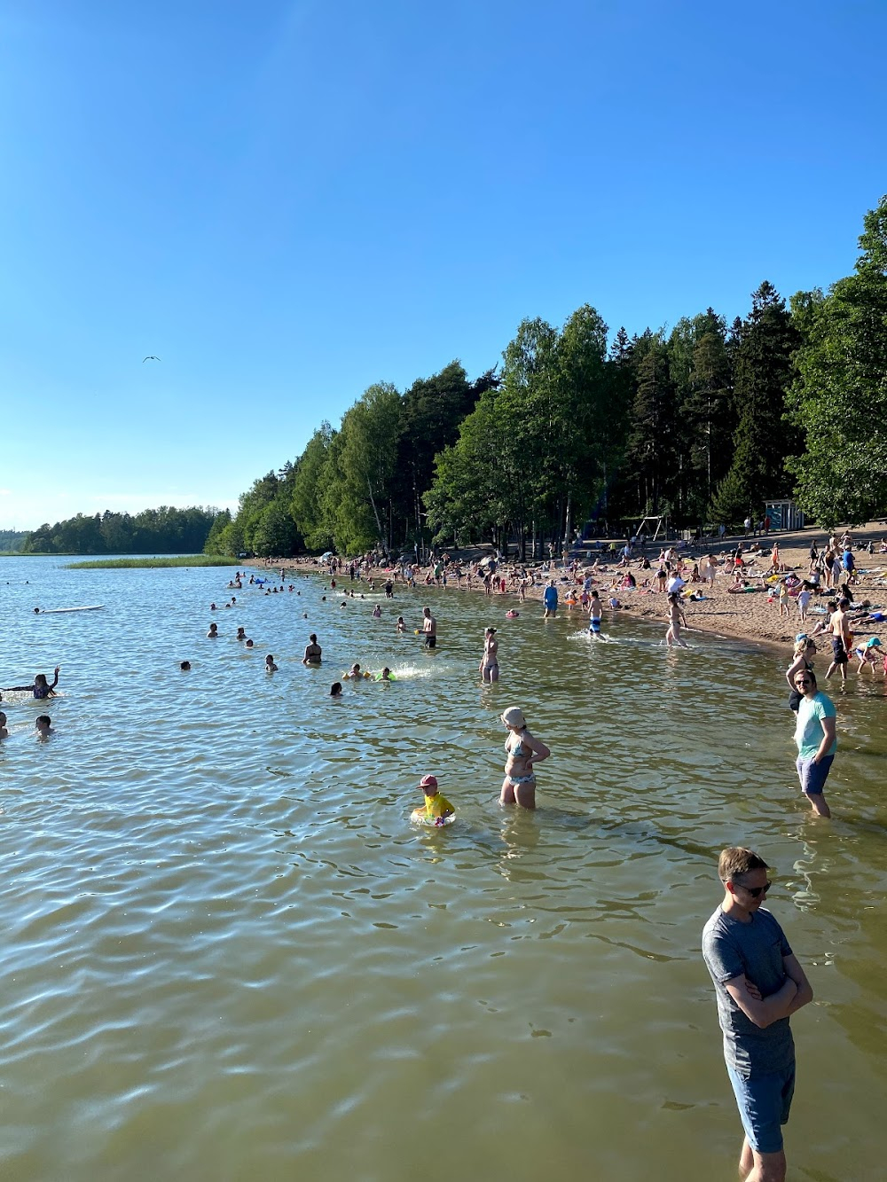 Kahden tanssin välillä : beach scene