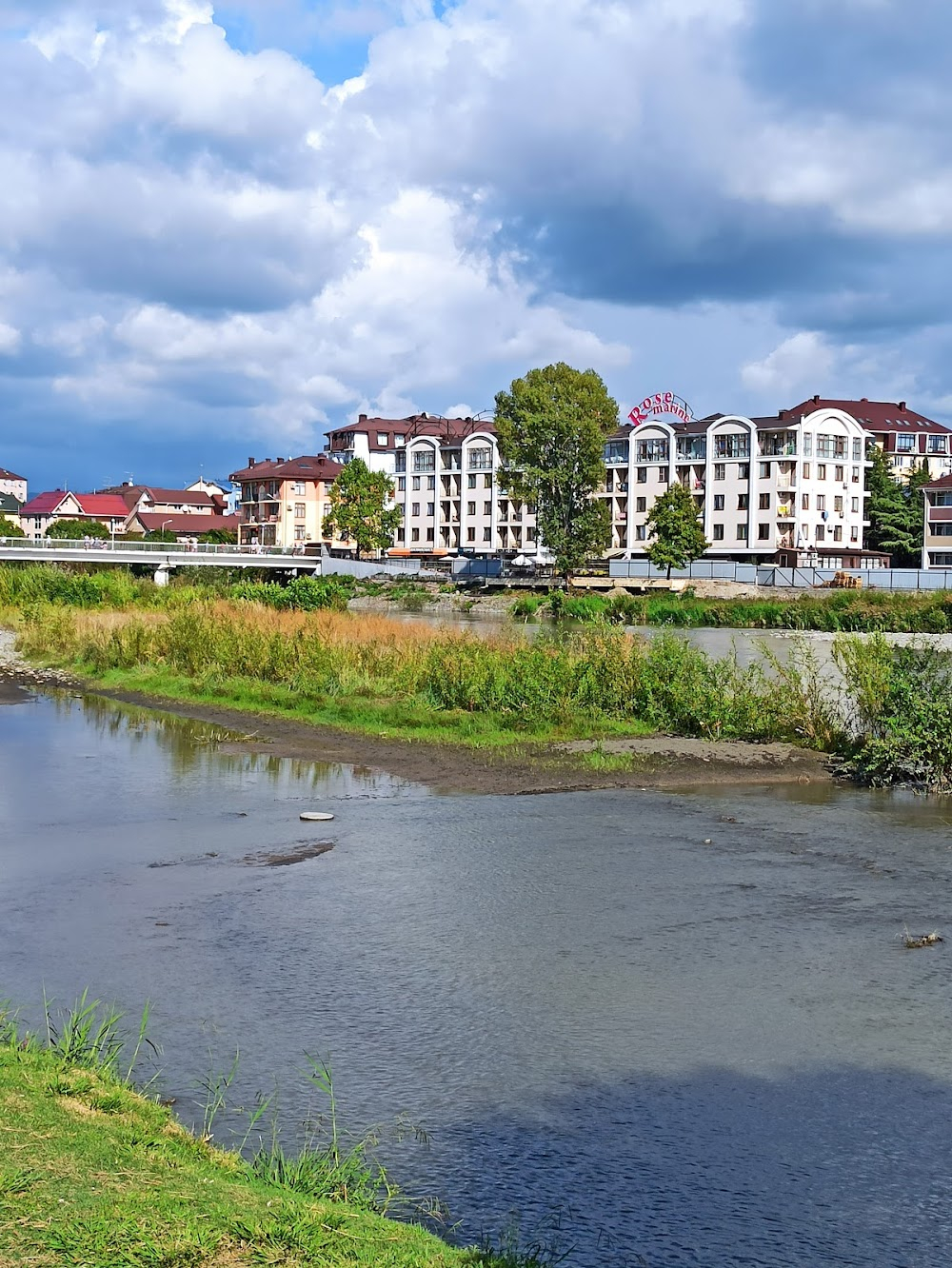 Kavkazskaya plennitsa, ili Novye priklyucheniya Shurika : river scenes