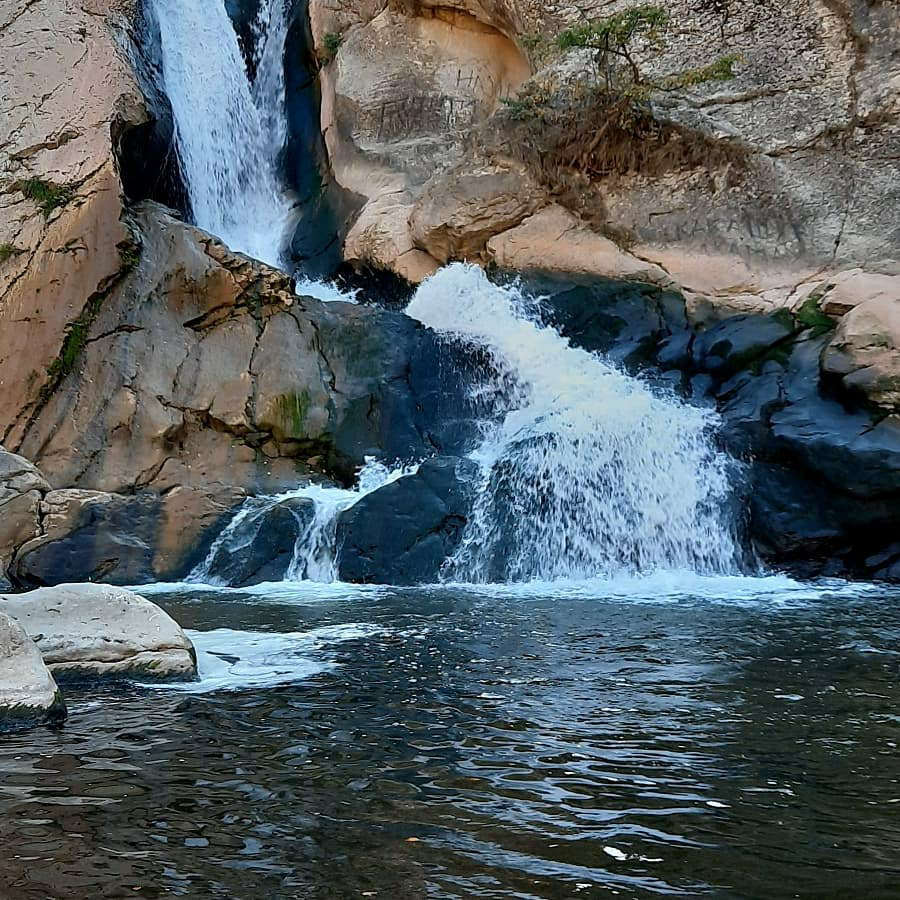 Kavkazskiy plennik : waterfall