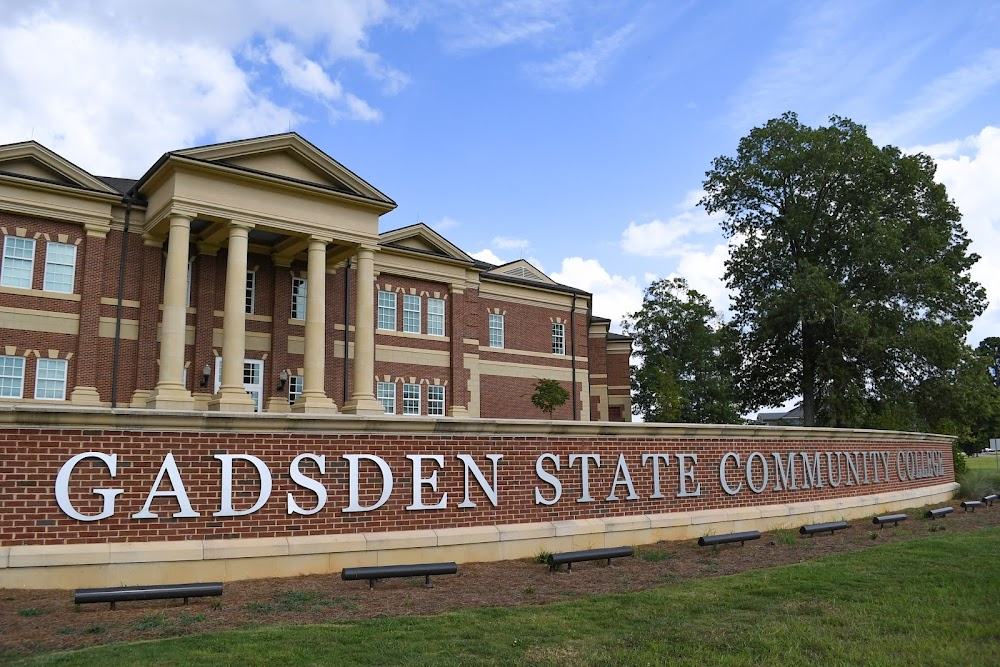 Kent State : Off Campus Bookstore Exterior