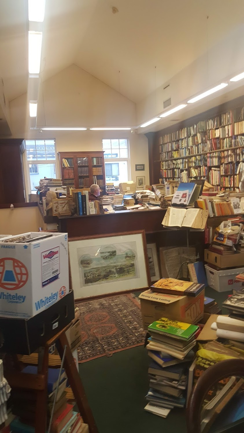 Kes : Interior of bookshop where Billy Casper goes to buy a book