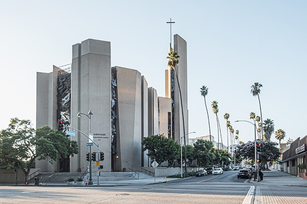 Knight of Cups : Preacher in large church