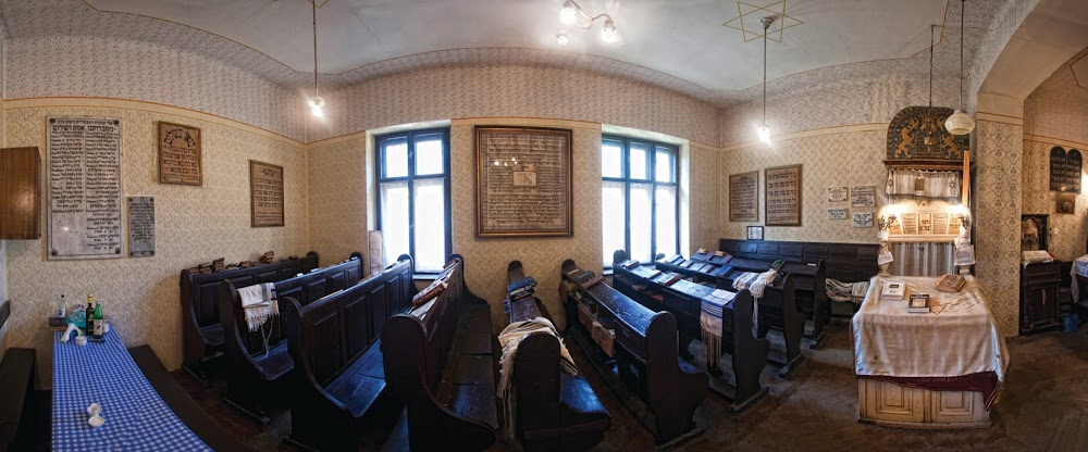 Kövek üzenete - Budapest : Teleki ter synagogue