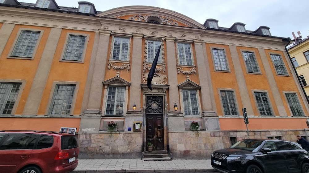 Kronprinsen som försvann : Castle interiors