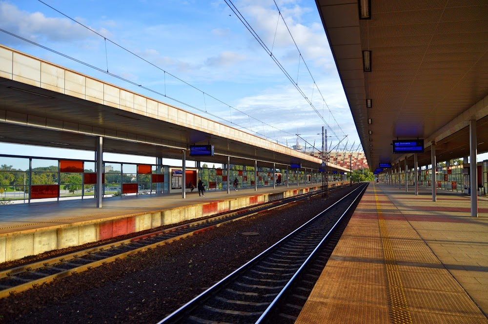 Krzyk : train station