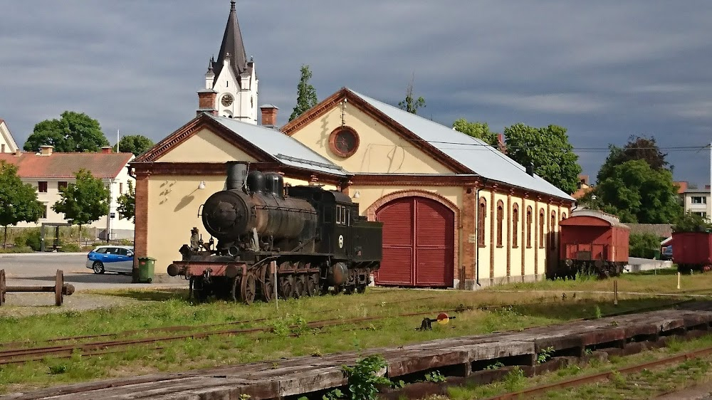 Inte flera mord : Church and hotel exterior shots