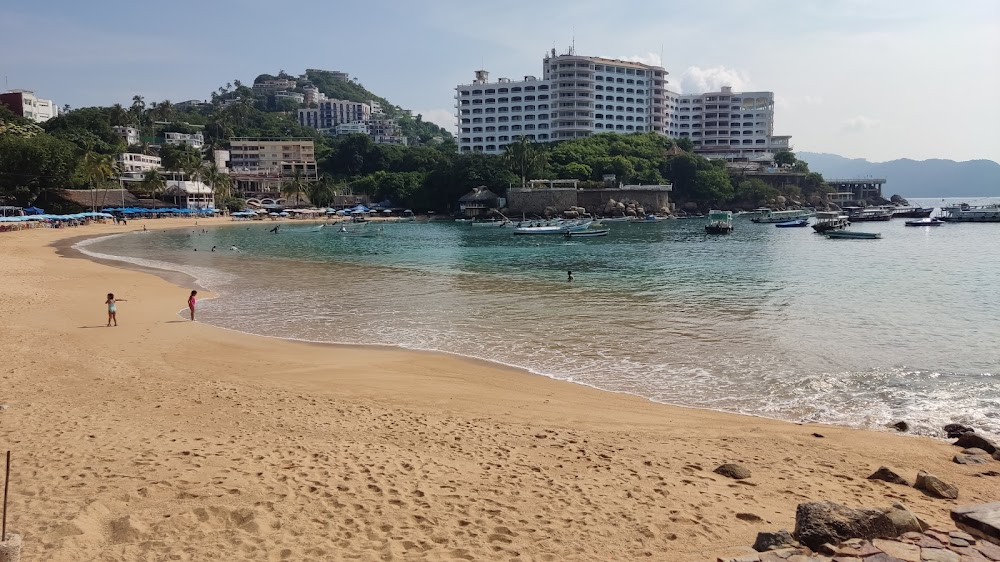 La chèvre : Marie's hotel in Acapulco