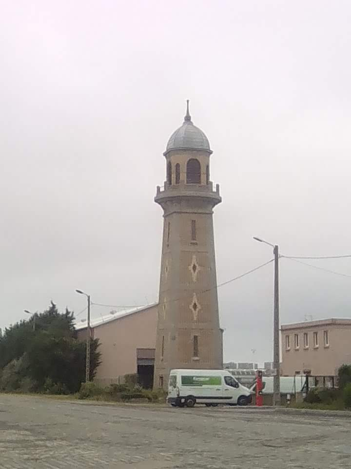 La disparue de Deauville : environment of police station