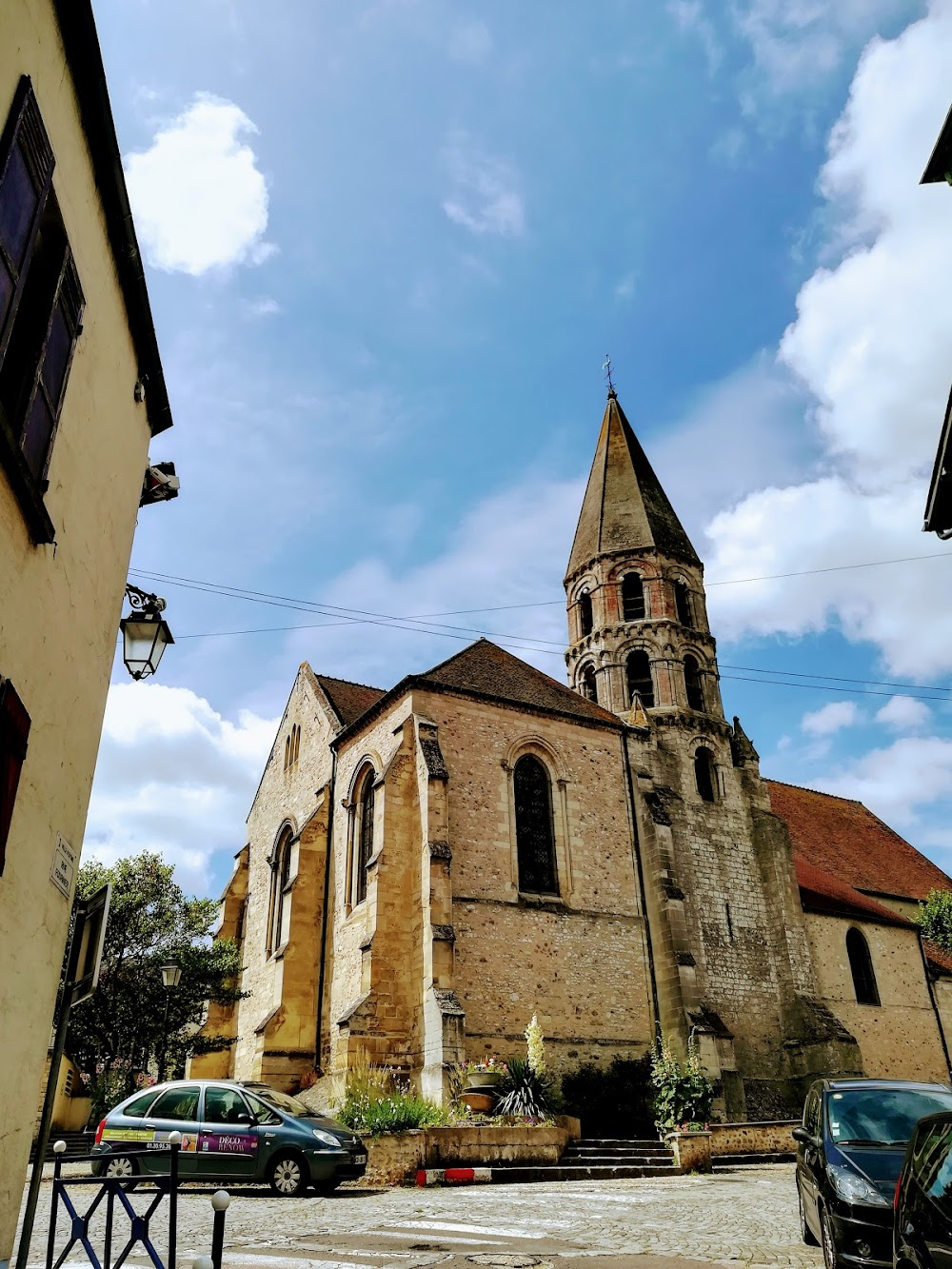 La marche : church interiors