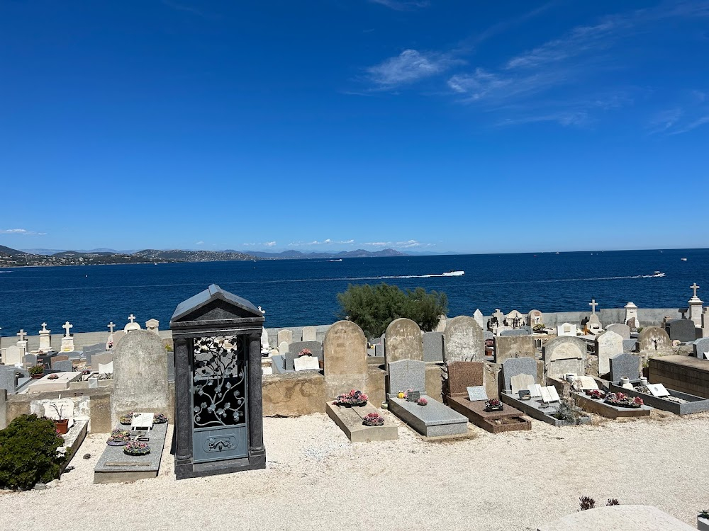 Le viager : cemetery