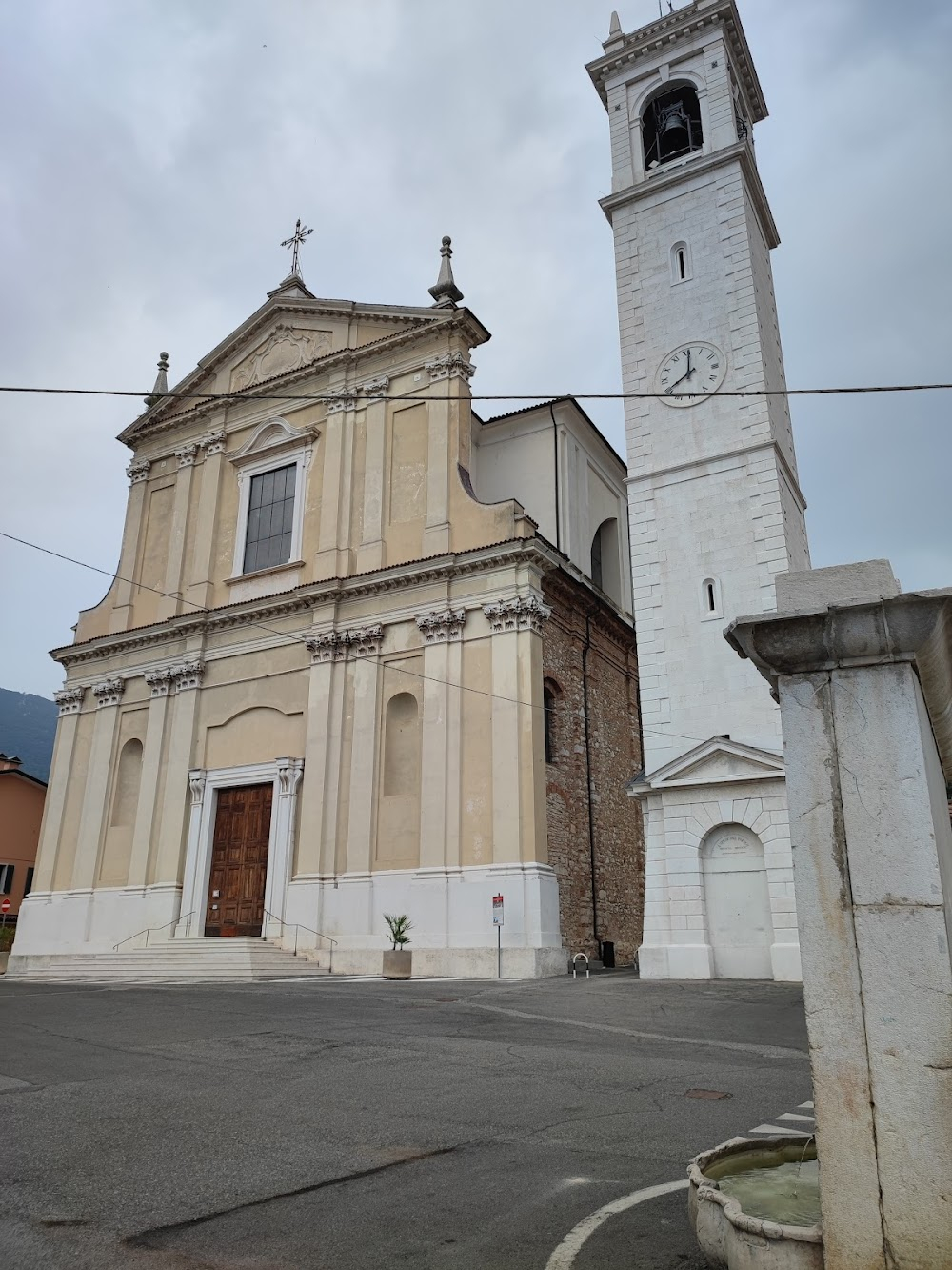 La polizia chiede aiuto : location