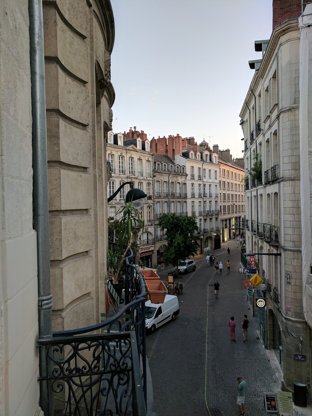 La reine blanche : Parade