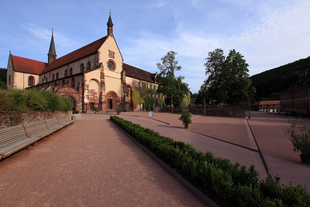 La religieuse : Suzanne entering convent as noviciate