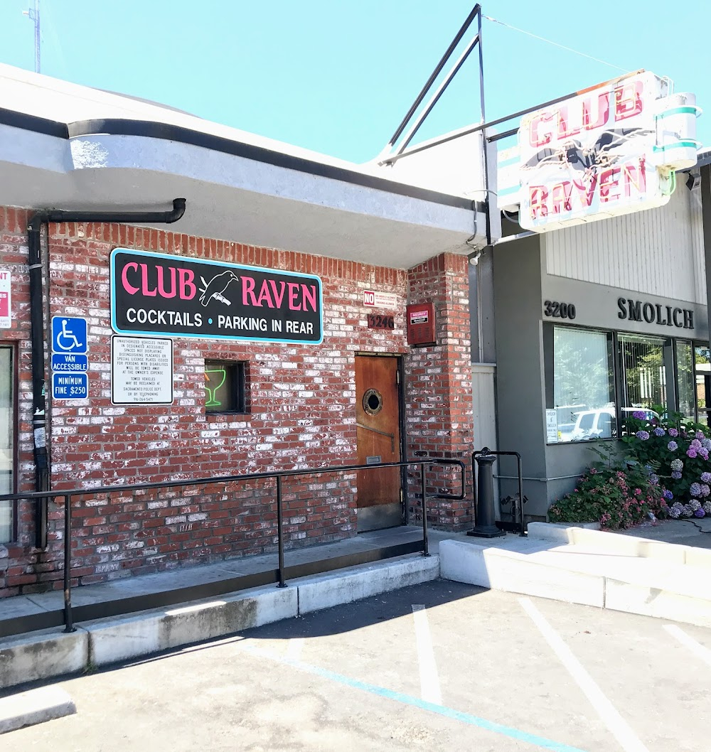 Lady Bird : neon sign shot