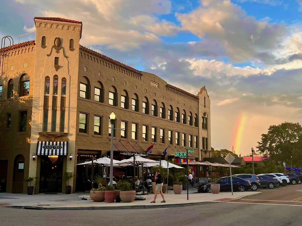 Lady Valor: The Kristin Beck Story : LGBT Resort