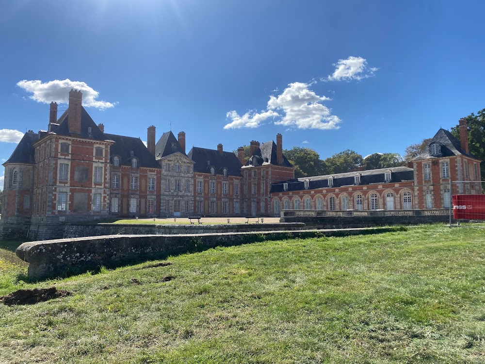 Ne touchez pas la hache : Langeais' interiors