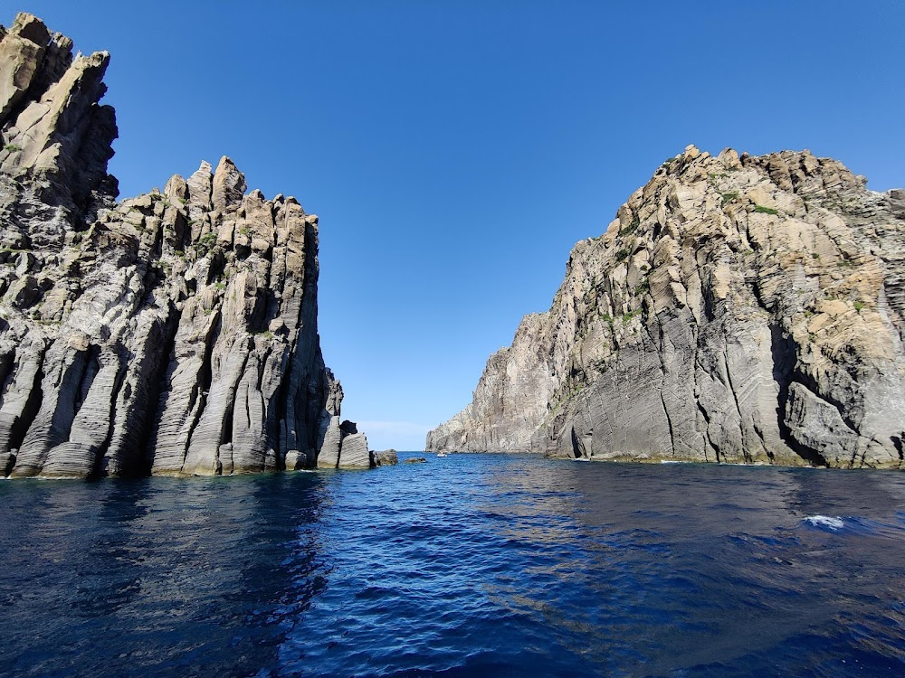 L'avventura : scenes of swimming in the sea where Anna claims to have seen a shark