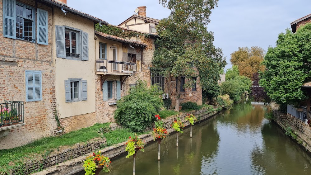 Juliette au printemps : Pollux's apartment and the grand-mother's house