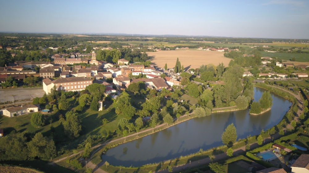 Le café du pont : 