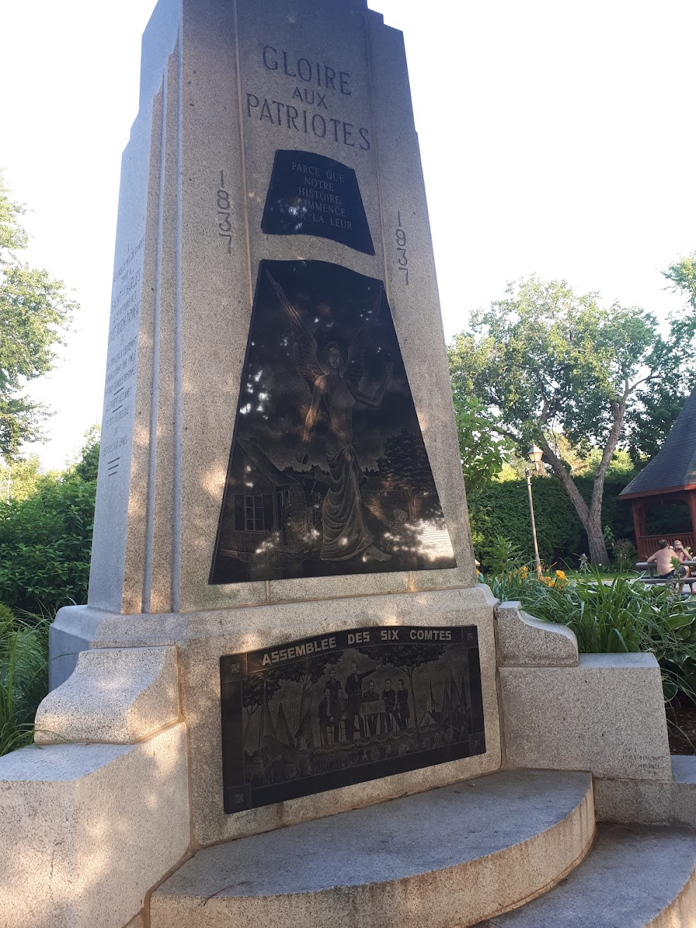 C'est pas la faute à Jacques Cartier : place visited by the American tourists