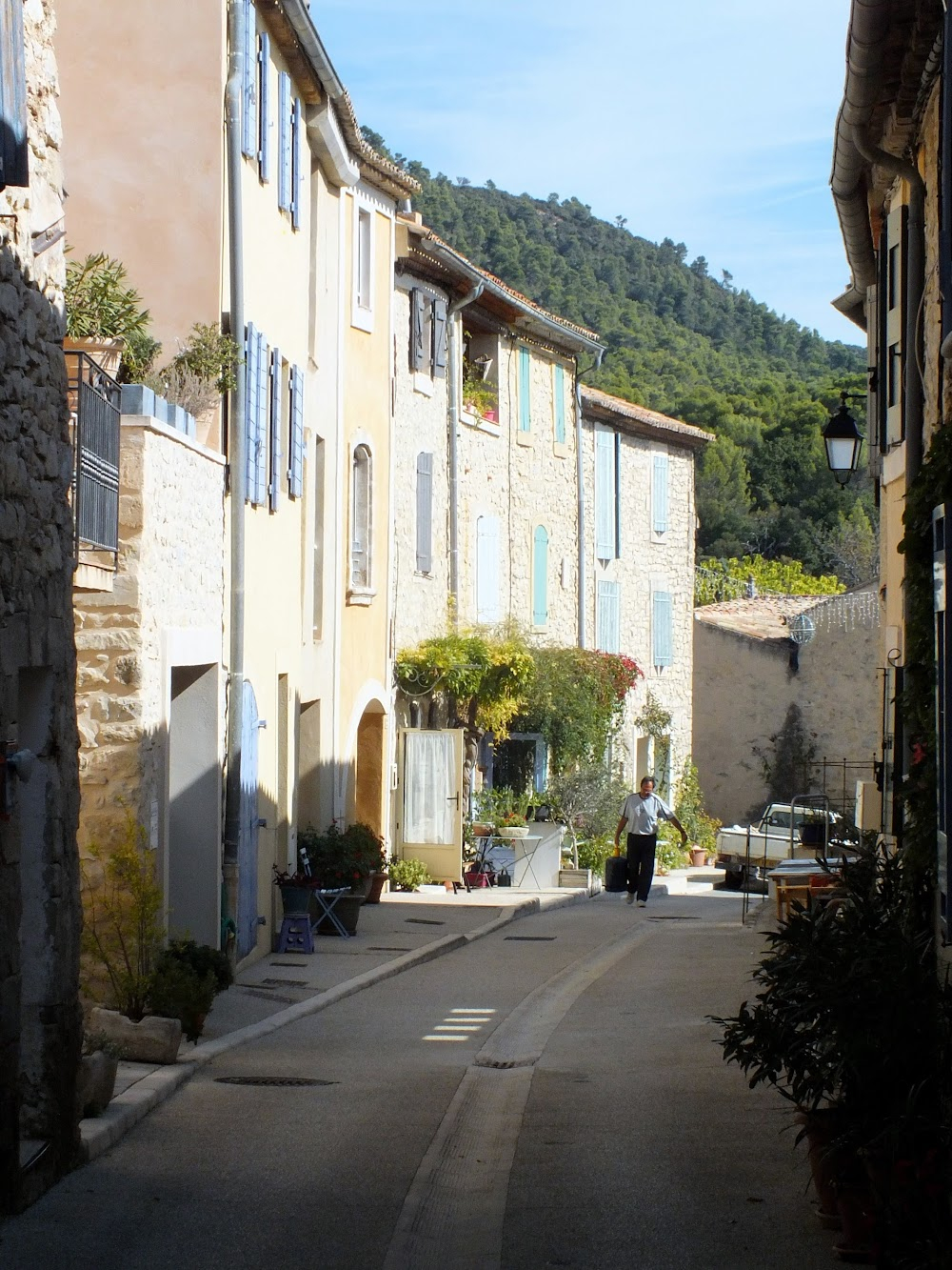 La gloire de mon père : school in Aubagne, Marcel's birthplace