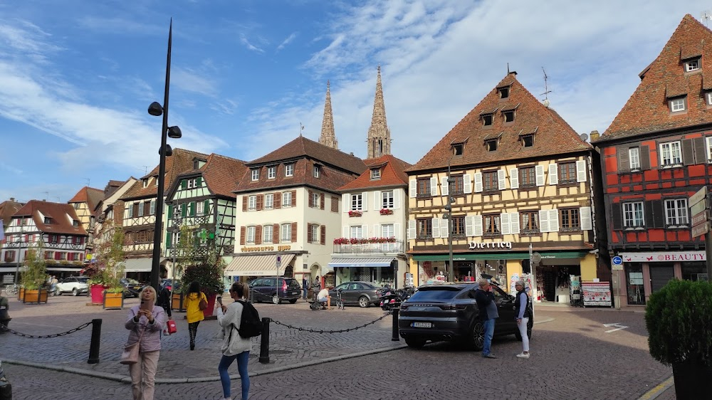 Le dernier des Juifs : Roben at the train station