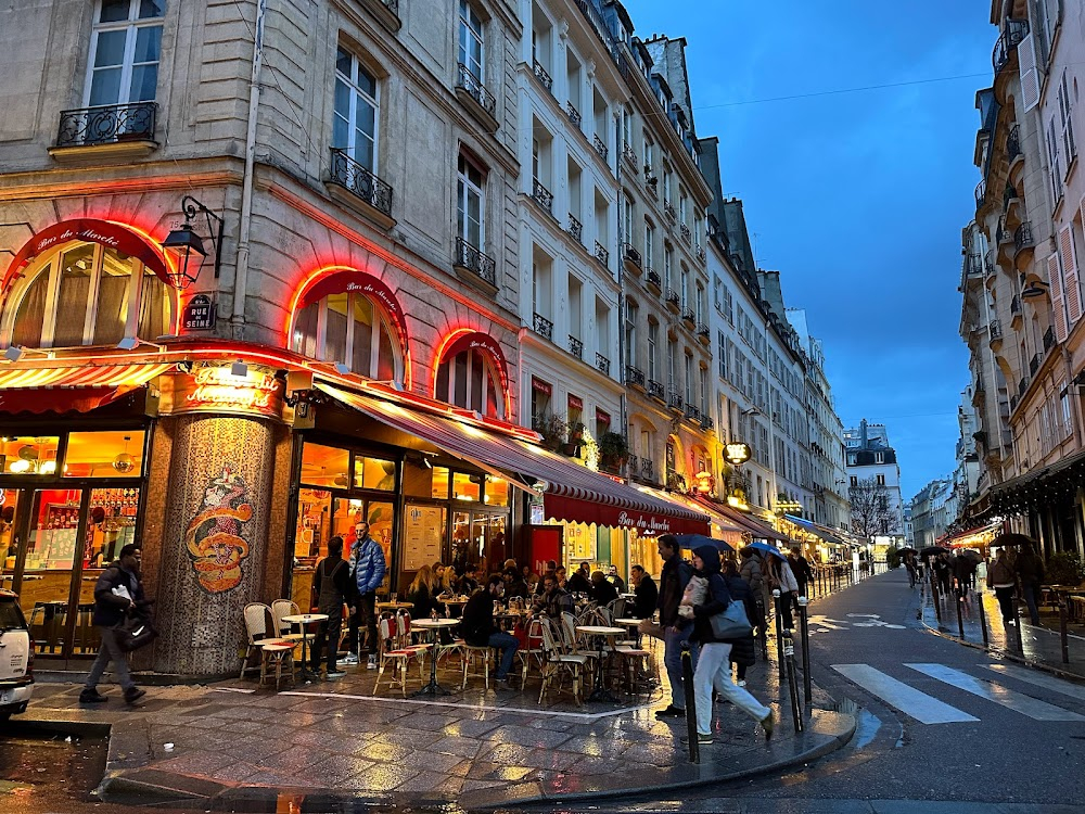 Une femme de ménage : Jacque's neighborhood