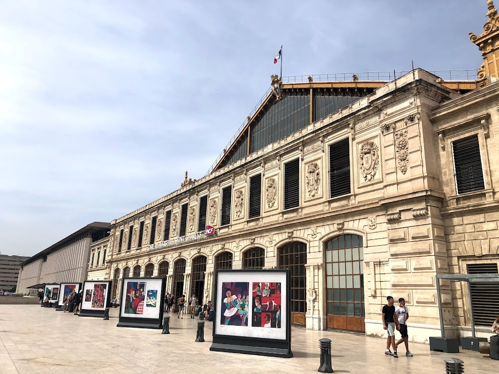 Vénus et Fleur : train station