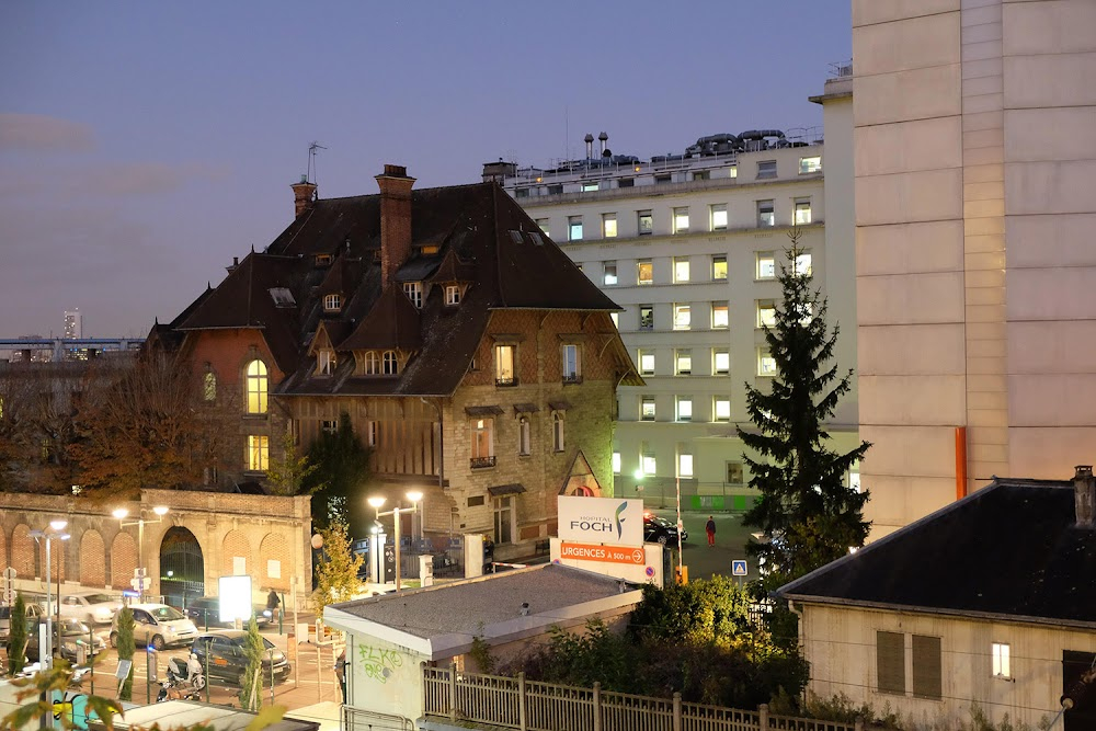 Le mystère des jonquilles : Rouen's hospital exteriors