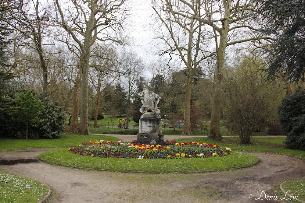 Le mystère des jonquilles : Lannes' body in the park