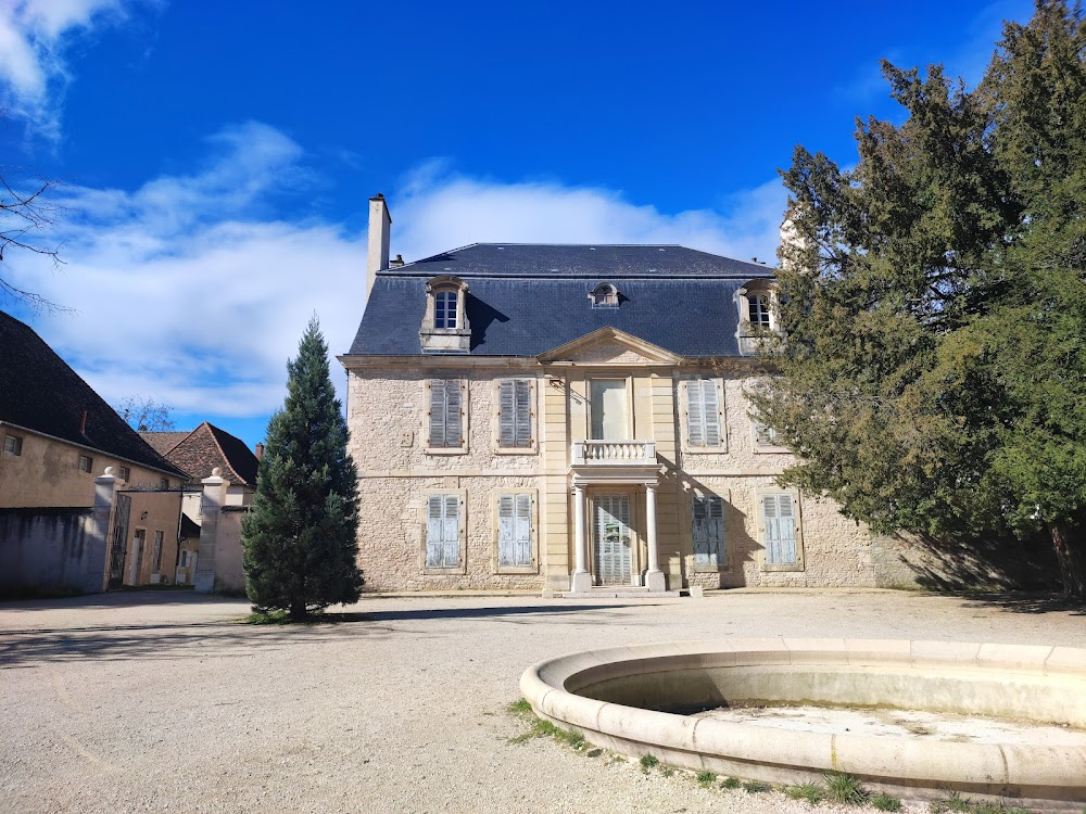 Le repos du guerrier : inherited manor