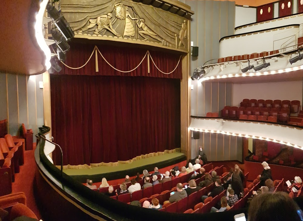 Le vison voyageur : theater