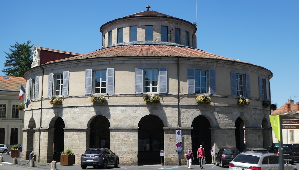 Les copains : round city hall