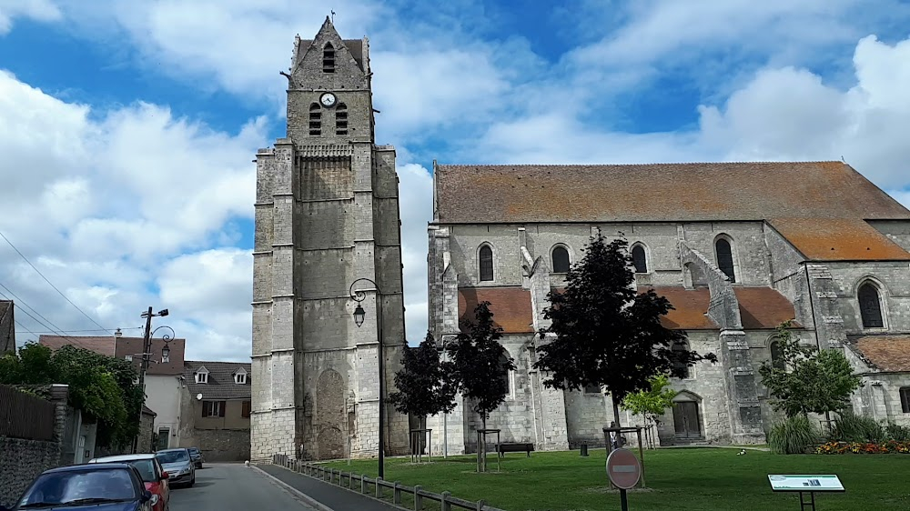 Au royaume des cieux : village and environment