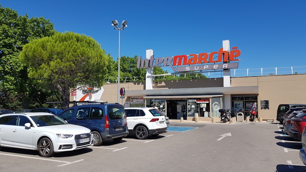 Les glaneurs et la glaneuse : interview of the supermarket's manager