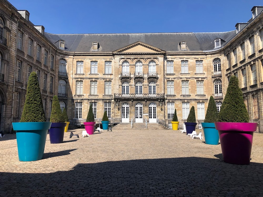 Les glaneurs et la glaneuse : museum where Jules Breton's 'La Glaneuse' is exhibited