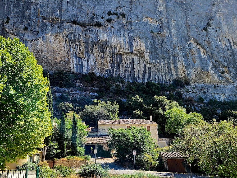 L'été meurtrier : some exteriors