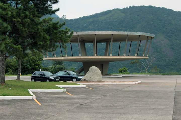 L'homme de Rio : Adrien tries to surrender to the highway police